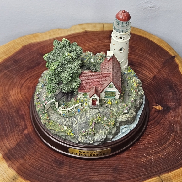 1999 Thomas Kinkade "Beacon of Hope" Seaside Memories Lighted Lighthouse Figure - Picture 3 of 9